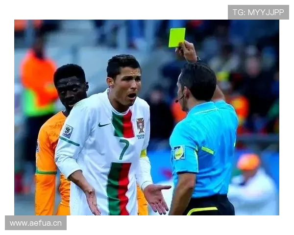 先触球规则在足球犯规判罚中的争议解析