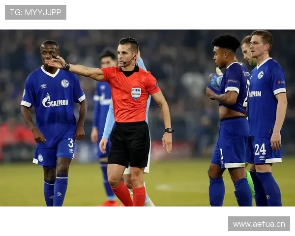 手臂自然位置判罚标准解读：裁判如何区分合法与手球犯规？