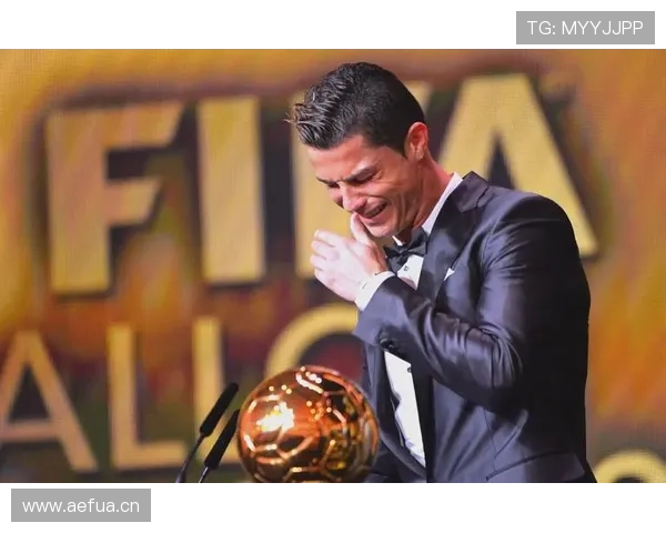 小罗退役后还在夜店蹦迪，这状态谁信他拿过金球奖